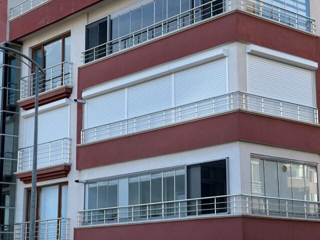 Balkon Cam Kepenk Sistemi Uygulaması
